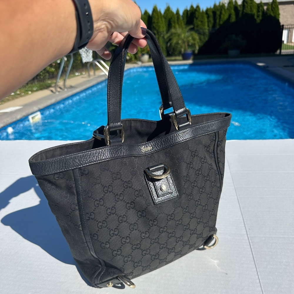 Vintage Gucci Black Shoulder Bag Leather Purse Excellent Interior